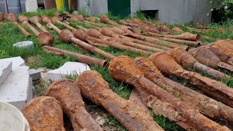 Pyrotechnici odpálili granáty objevené na Znojemsku, našly se i pancéřové pěsti